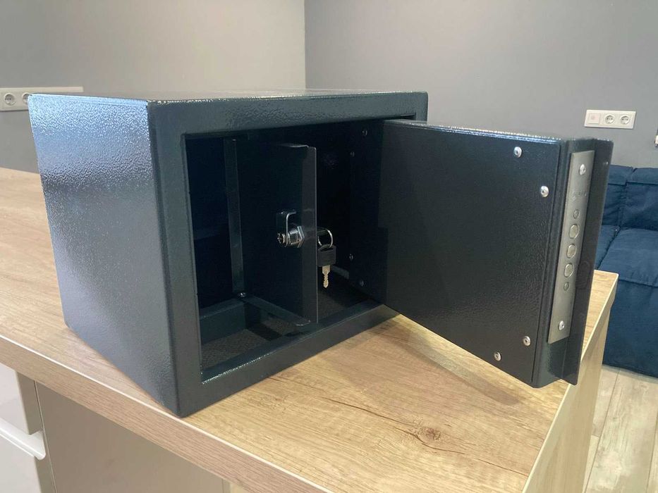 Сейф для зброї (пістолета), документів, цінностей та грошей!! 8 кг!!