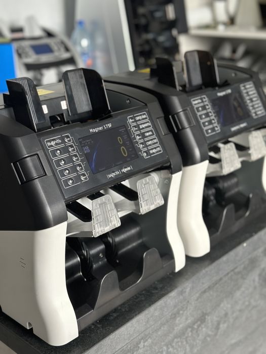 Сортировщик счетчик банкнот Magner 175 лічильник грошей. Hitachi Kisan