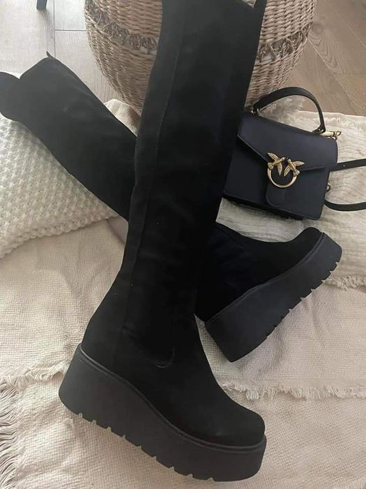 Eleganckie kozaki na podwyższeniu skóra naturalna