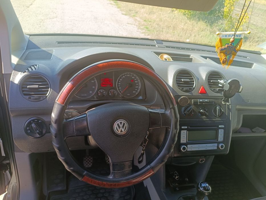 Продам Volkswagen Caddy