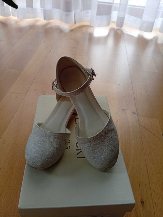 Białe baleriny dziewczęce na specjalne okazje 35