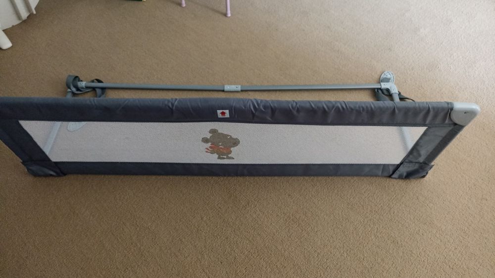 Barreira de segurança para cama