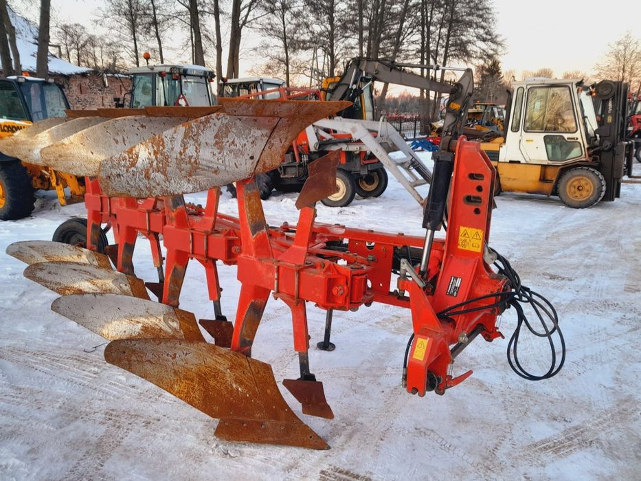 Pług obrotowy 4 VARIO 
Gregoire Besson 2005rok.