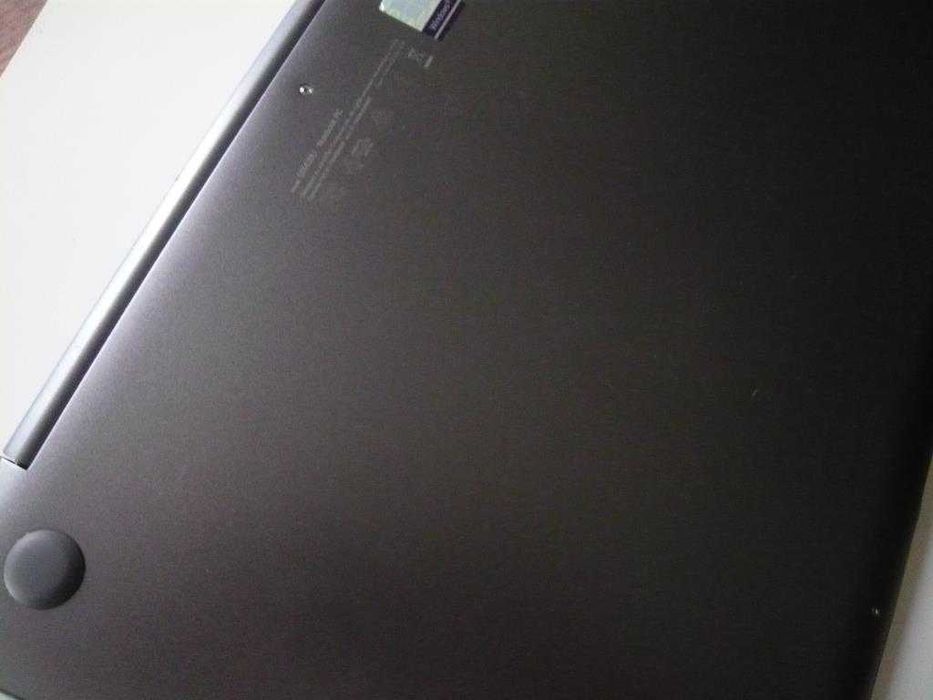 Portátil Asus ZenBook UX430U