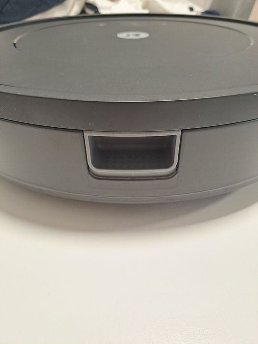 Aspirador Robô IROBOT Roomba Combo Essential Preto