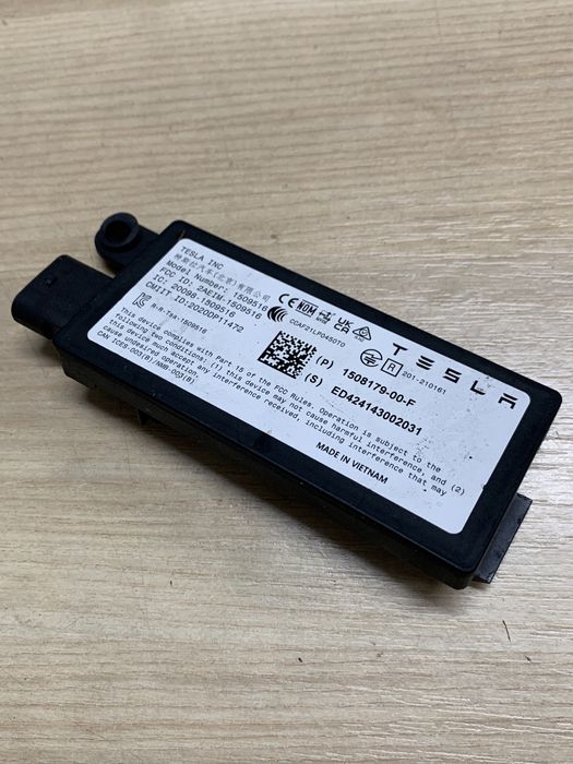 150817900F блок керування bluetooth Tesla model 3