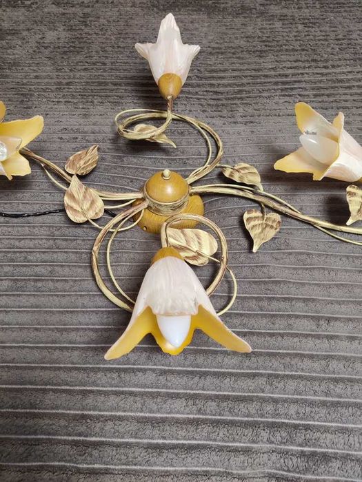 Кована люстра на 4 лампочки