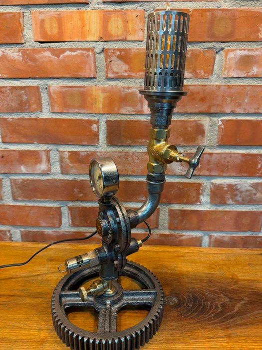 Lampa gabinetowa, industrialna, antyk.