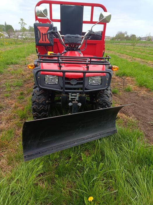 Квадроцикл вантажний