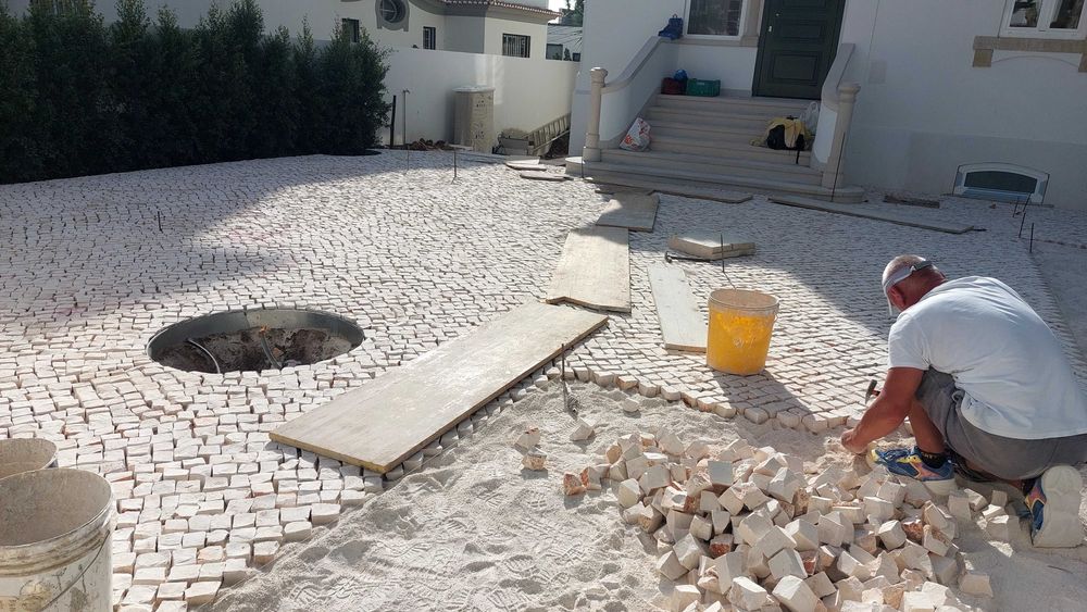 calçada, grelha , lajetas , lancil, pavê e calceteiro