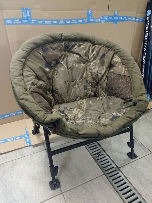 Nash indulgance moon chair deluxe