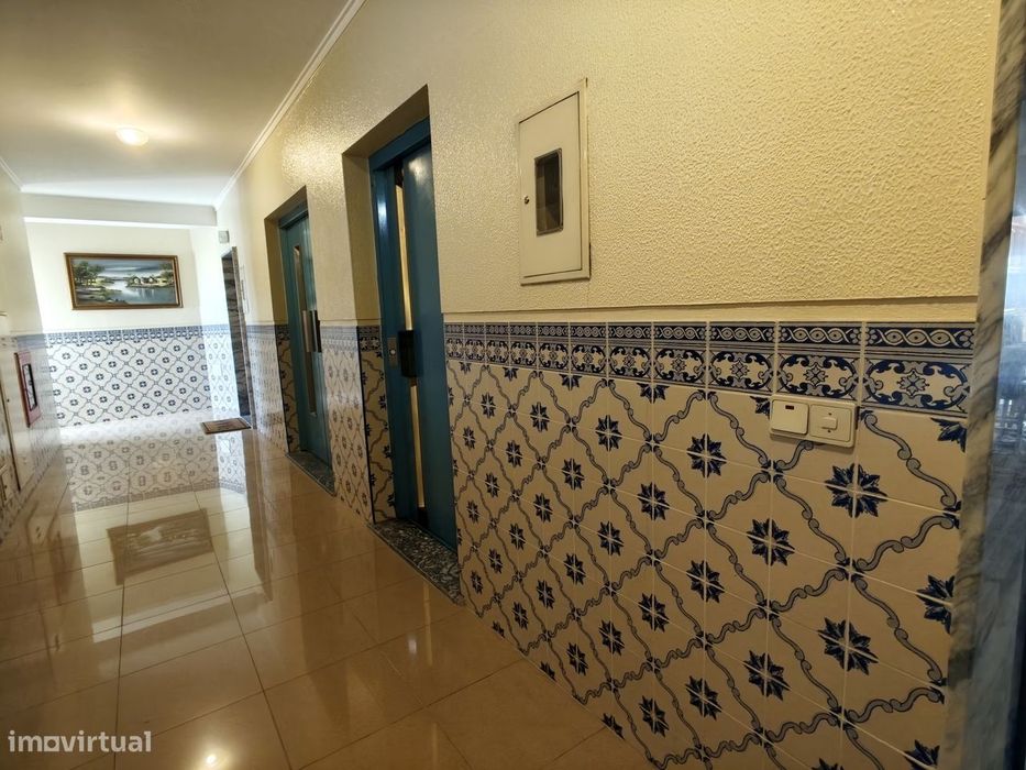 Apartamento com Excepcional Área e Localização - Buarcos