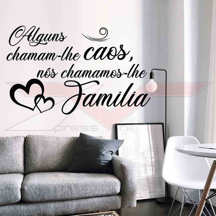 Frases e Desenhos Personalizáveis em Vinil Autocolante para Parede