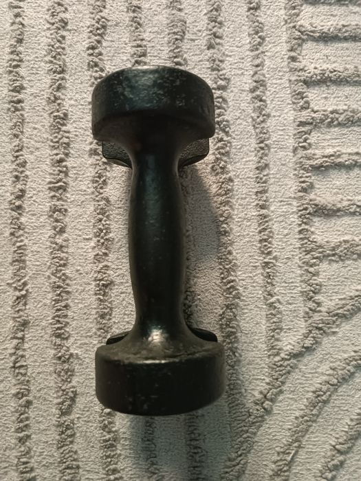 Гантеля -еспандр