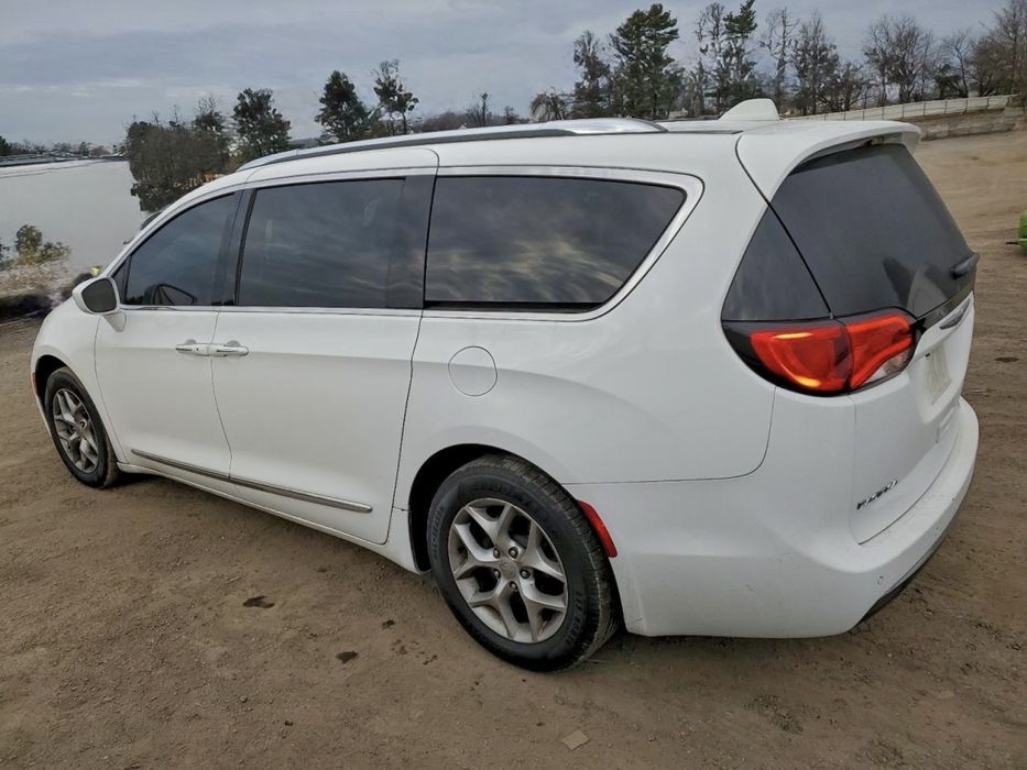 chrysler Pacifica touring l