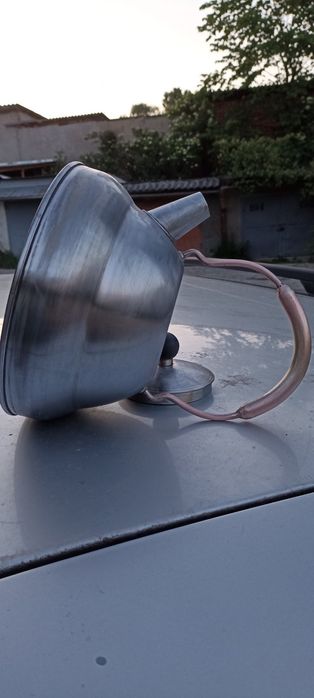 Чайник з нержавіючої сталі