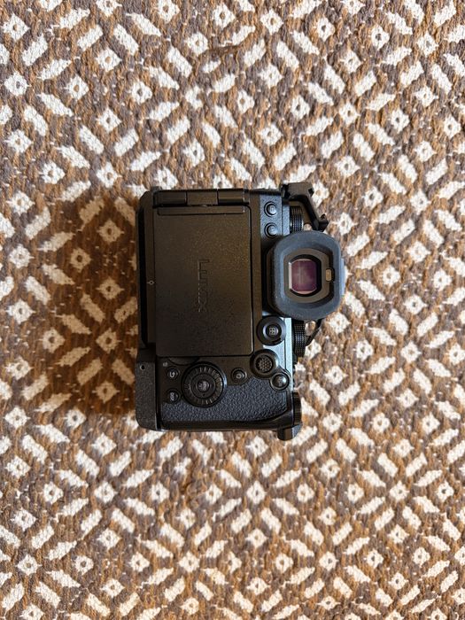 Lumix s5iix c/ Cage