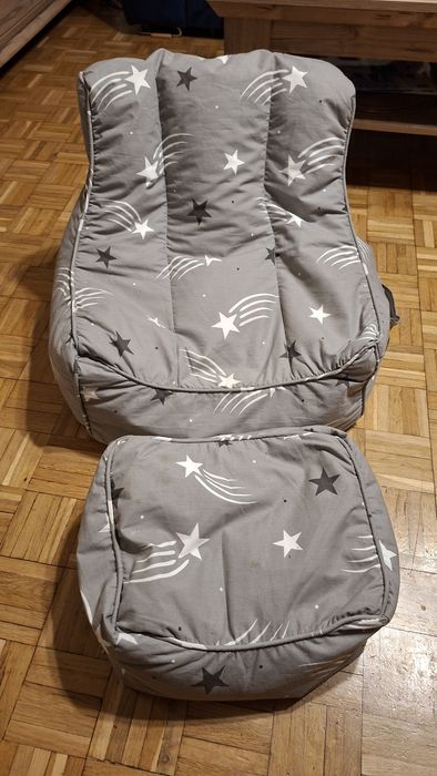 Pufa dla dzieci z podnóżkiem