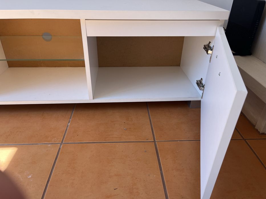 Movel TV Branco com gavetas