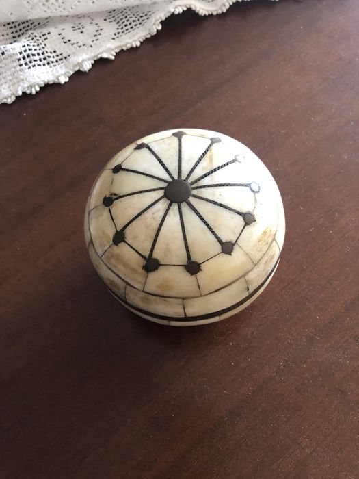 Guarda joias em madreperola