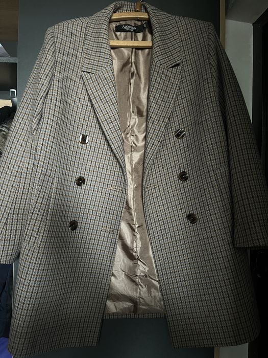 Продам пальто  48 размер