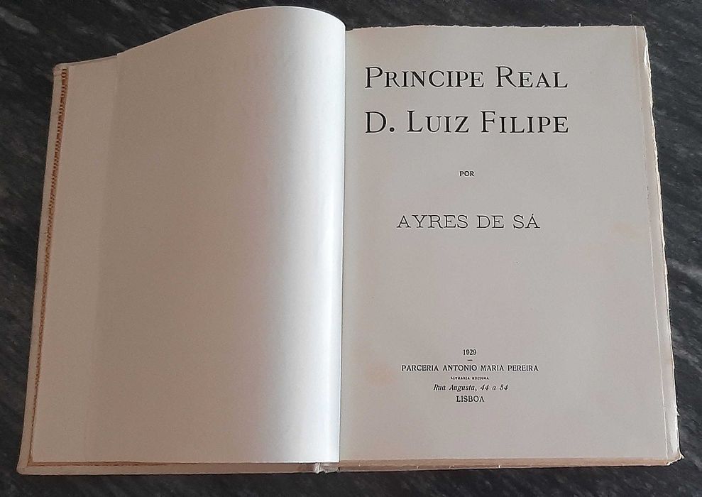 Livro antigo de 1929. Príncipe Real D. Luiz.