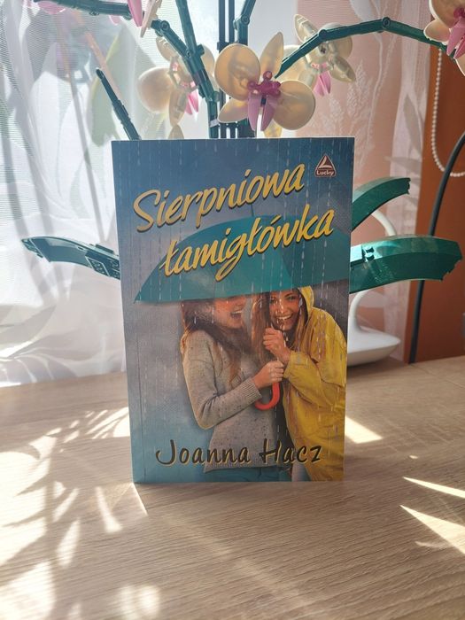 Książka Sierpniowa Łamigłówka