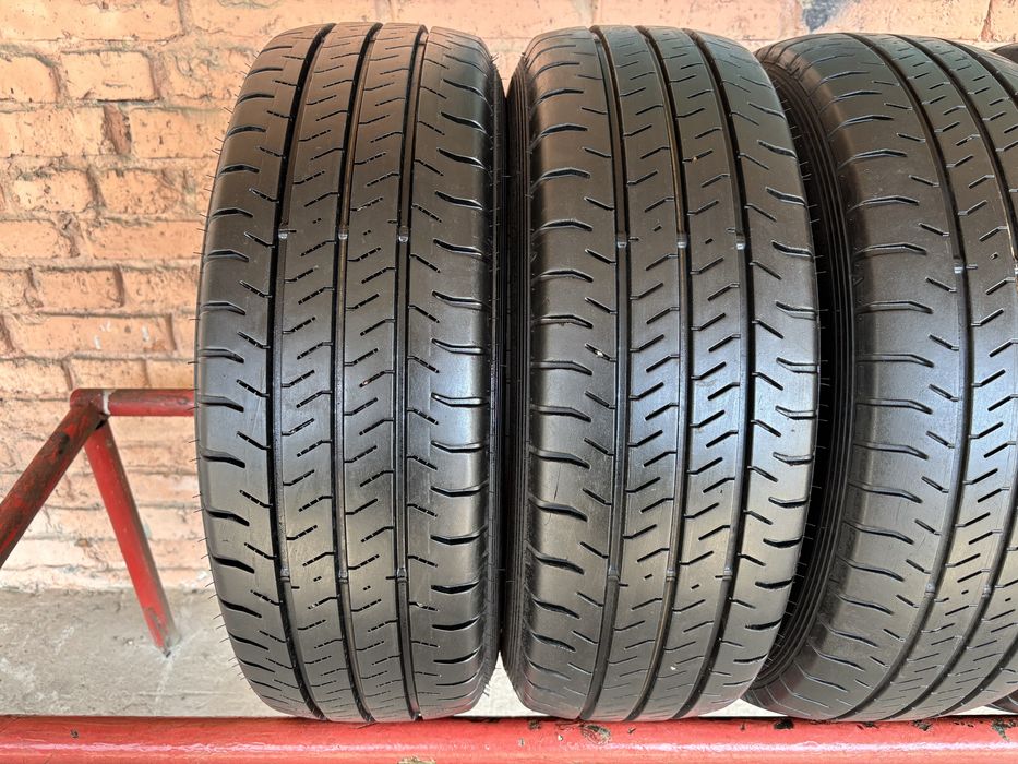 Комплект літніх шин 215/65R16c Falken