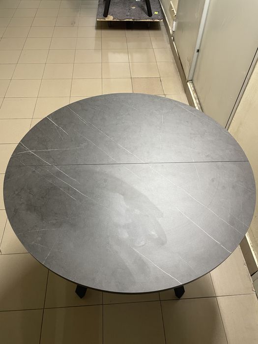 Стільниці для розкладного столу круглі  Б/У. ДСП. ЦІНА ЗА 3 ШТУКИ.