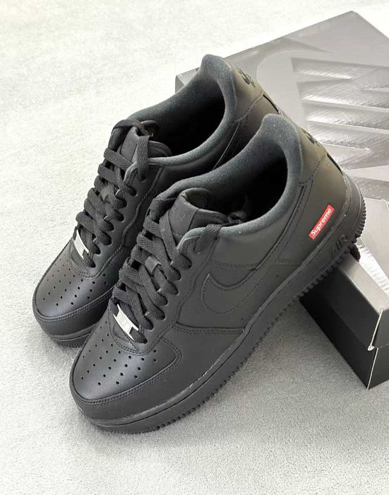 Nike Air Force 1 Low Supreme Black R.42