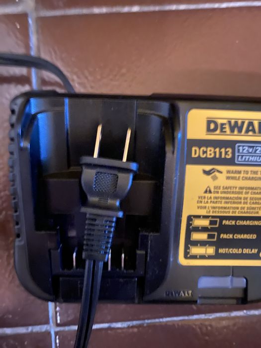 Ladowarka dewalt