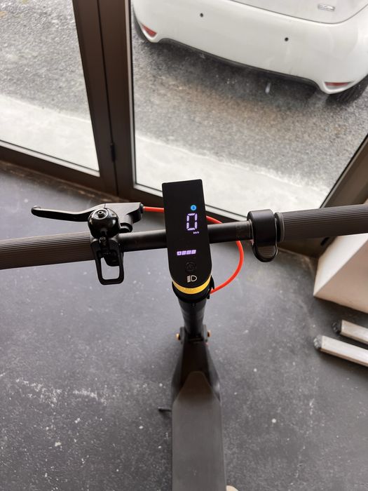 Trotinete Xiaomi Electric Scooter 4 Lite (2.ª Geração) — como nova, ~100 km
