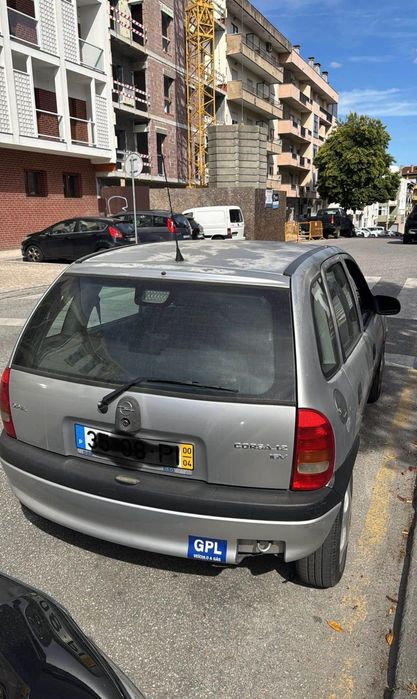 Opel Corsa Ano 2000 (Gasolina / GNV)