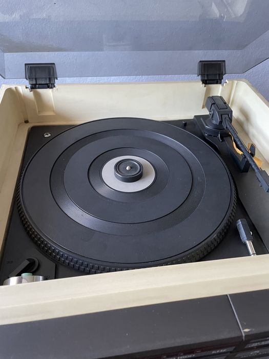 Vintage Gold Star - GSM 6100 Music Center System