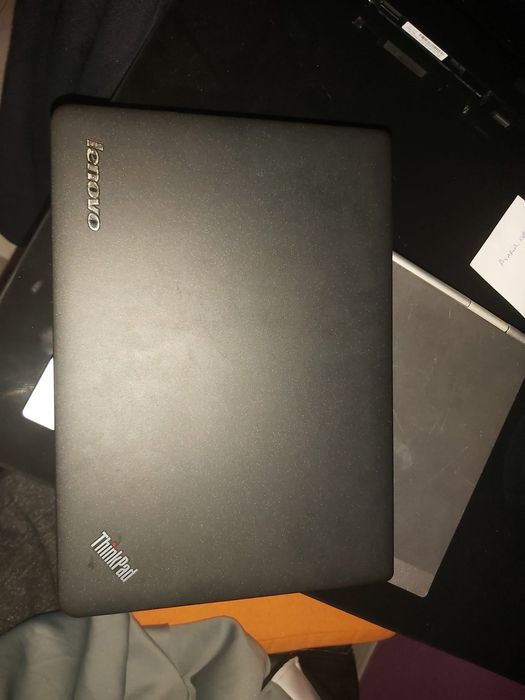 Portatil Lenovo Thinkpad x121e