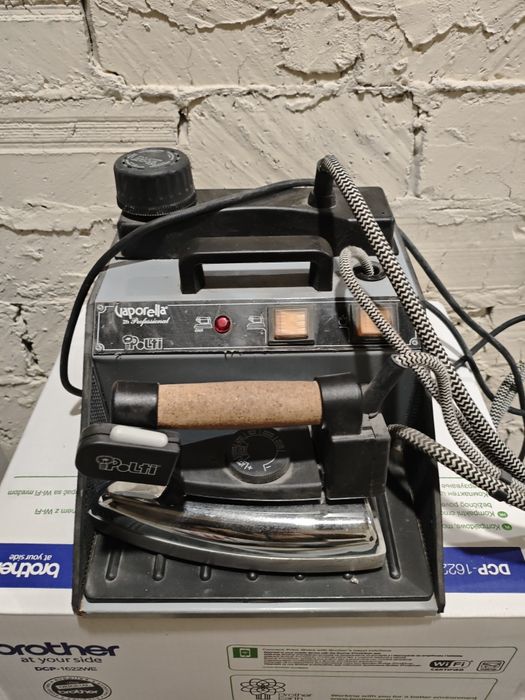 Żelazko parowe Polti Vaporella 2H Professional.