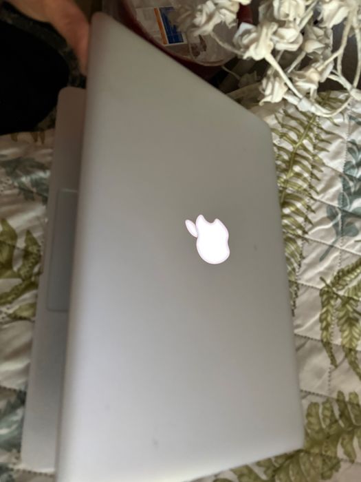 MacBook Pro 13' i5 6Gb ram 256 Gb ssd zasilacz