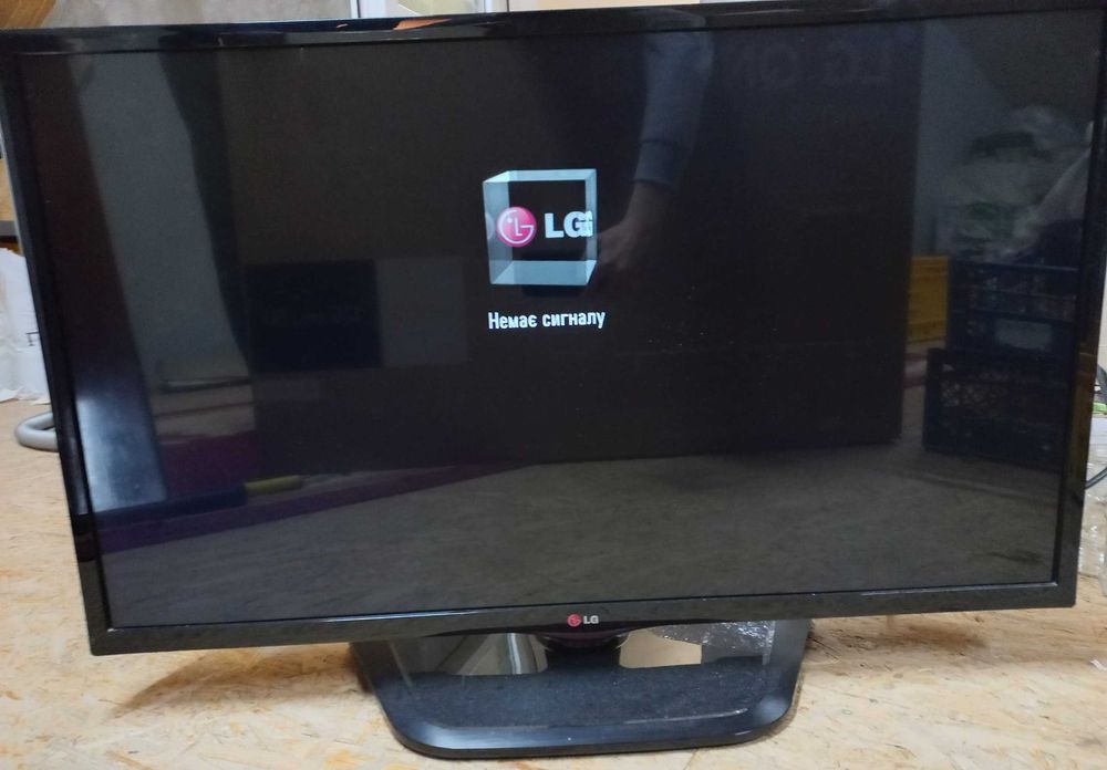 Продам телевізор LG 37LN541U