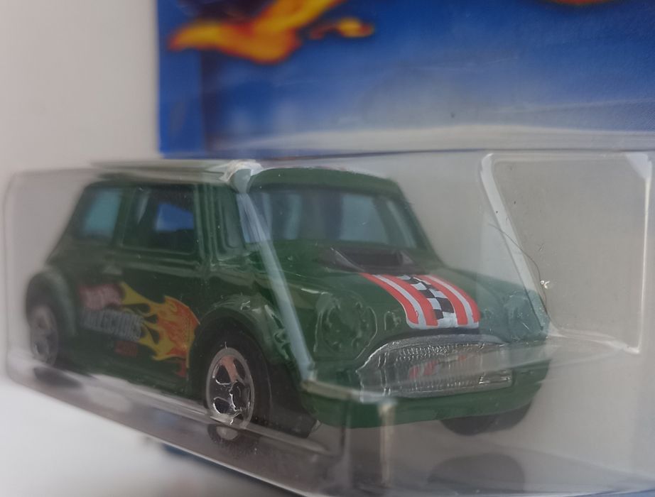 Hot wheels saiu no ano 2002 mini cooper
