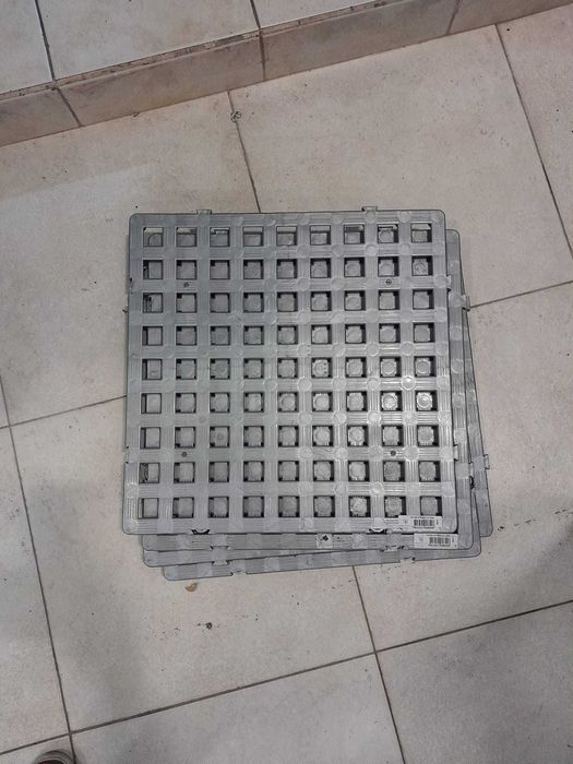 Estrados em PVC (5 unidades disponíveis)