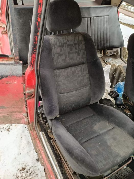 Передние сиденья Опель вектра б ВАЗ