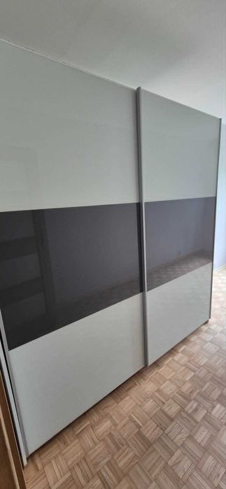 [Rezerwacja] Szafa IKEA 205x210 przesuwna biało-szara – dobry stan