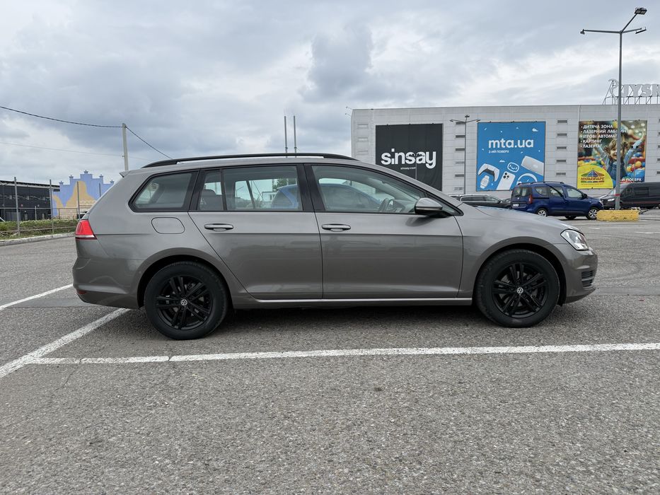 Продам Volkswagen Golf 7