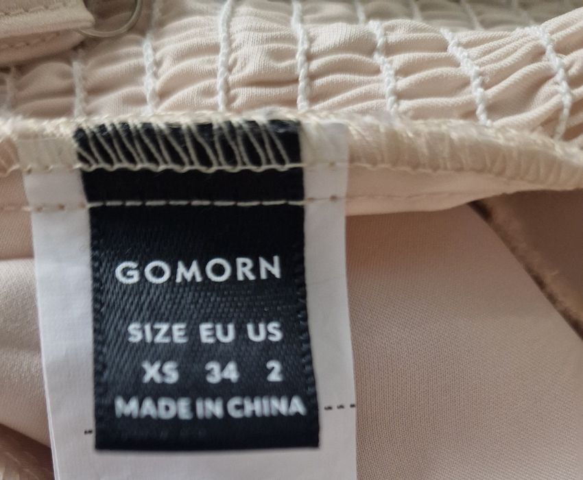 Satynowy top na ramiączkach "Gomorn".