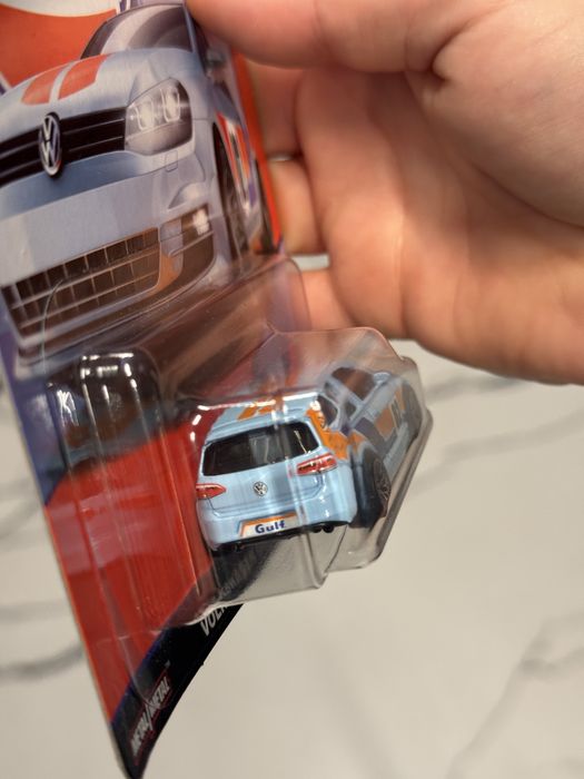 Hot Wheels Premium Volkswagen Golf Mk7 GULF VW