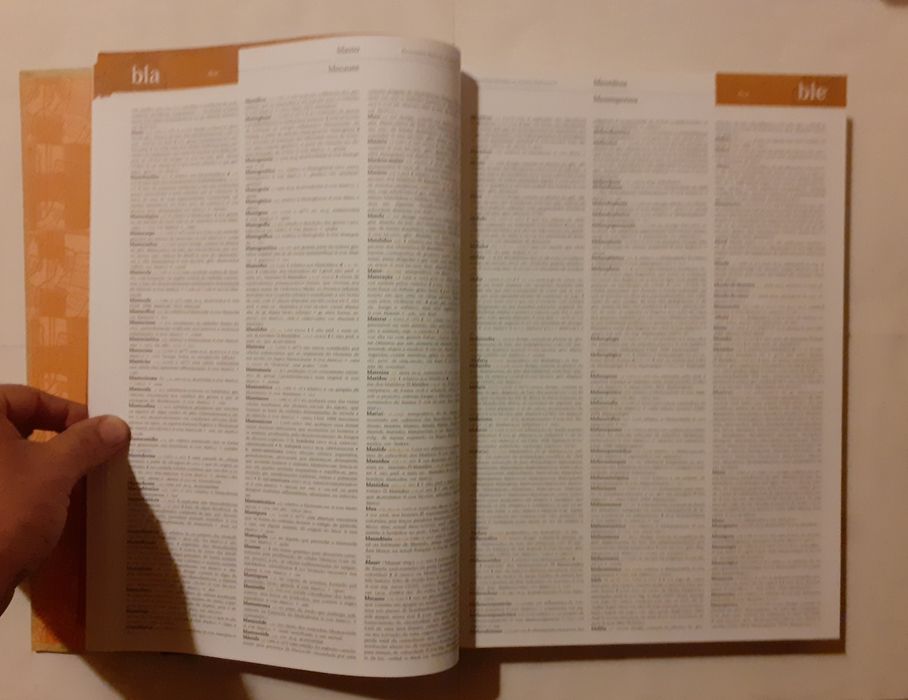 Houaiss Dictionary/Encyclopedia of the Portuguese Language, Volume II64751141094915123