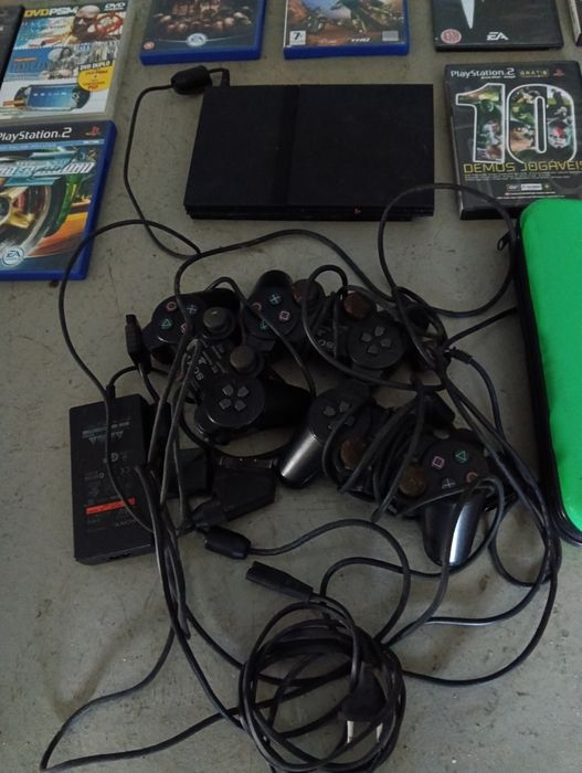 PlayStation 2 com mais 40 jogos