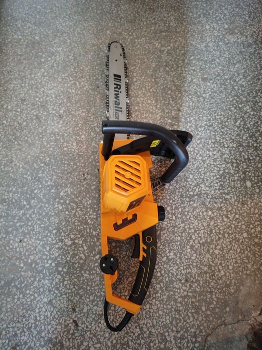 Piła łańcuchowa elektryczna