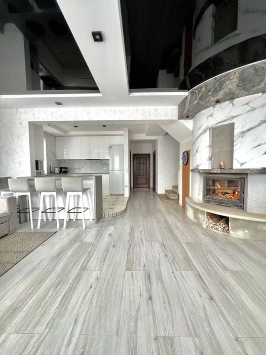 Продаж! Котедж з ремонтом 116 м² + 5 соток. Пустомити, вул. Свободи