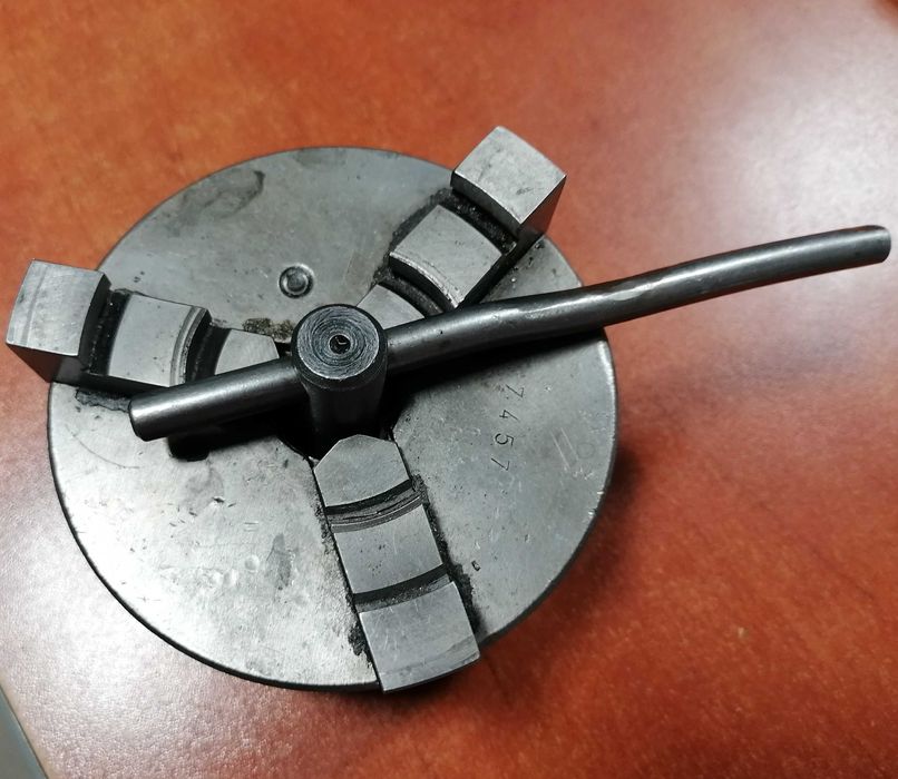 Uchwyty tokarskie/Futerka.